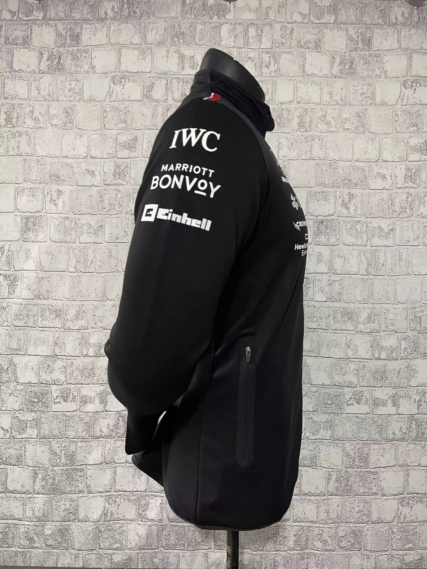 Mercedes-AMG Petronas F1 Team Jacket 23
